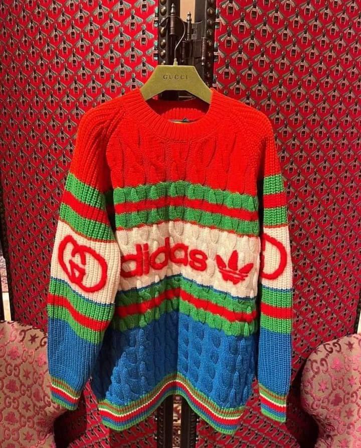 Buy Crewneck Sweatshirt Pallets | 300 pieces at $800 3 Buy Crewneck Sweatshirt Pallets