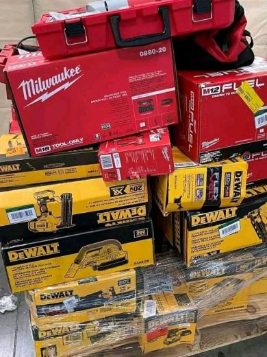 Mixed DeWALT and Milwaukee tools pallets in USA