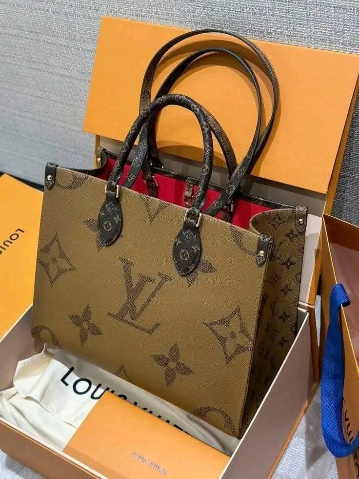 Buy Louis Vuitton Liquidation Pallets (30?120 pieces per pallet-$900) 2 Buy Louis Vuitton Liquidation Pallets (30?120 pieces per pallet-$900) - Image 2