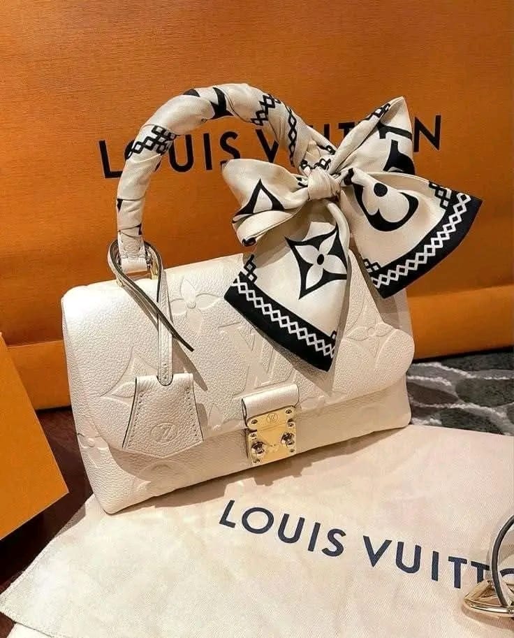 Buy Louis Vuitton Liquidation Pallets (30?120 pieces per pallet-$900) 4 Buy Louis Vuitton Liquidation Pallets (30?120 pieces per pallet-$900) - Image 4