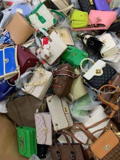 Buy Wholesale Louis Vuitton Pallets (80 Designer Bags From $4,500)